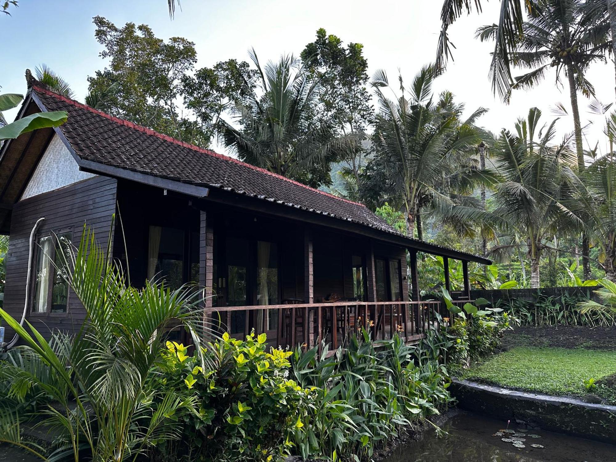 Villa Joglo Tepi Sungai Sidemen  Eksteriør billede